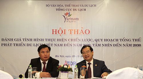 TS Hà Văn Siêu và TS Nguyễn Anh Tuấn chủ trì hội thảo.